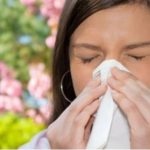 Estornudos causados por alergias